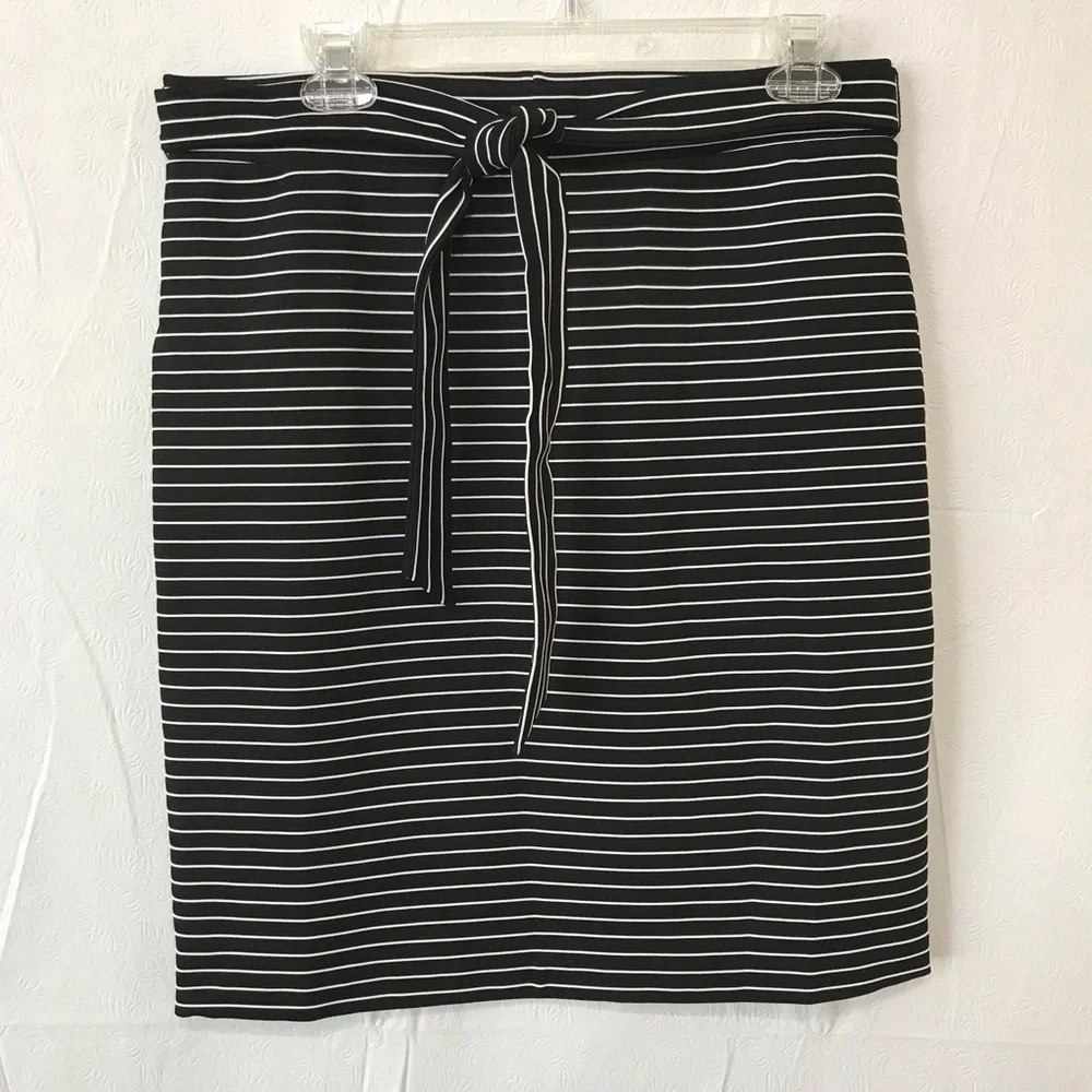 LOFT black white